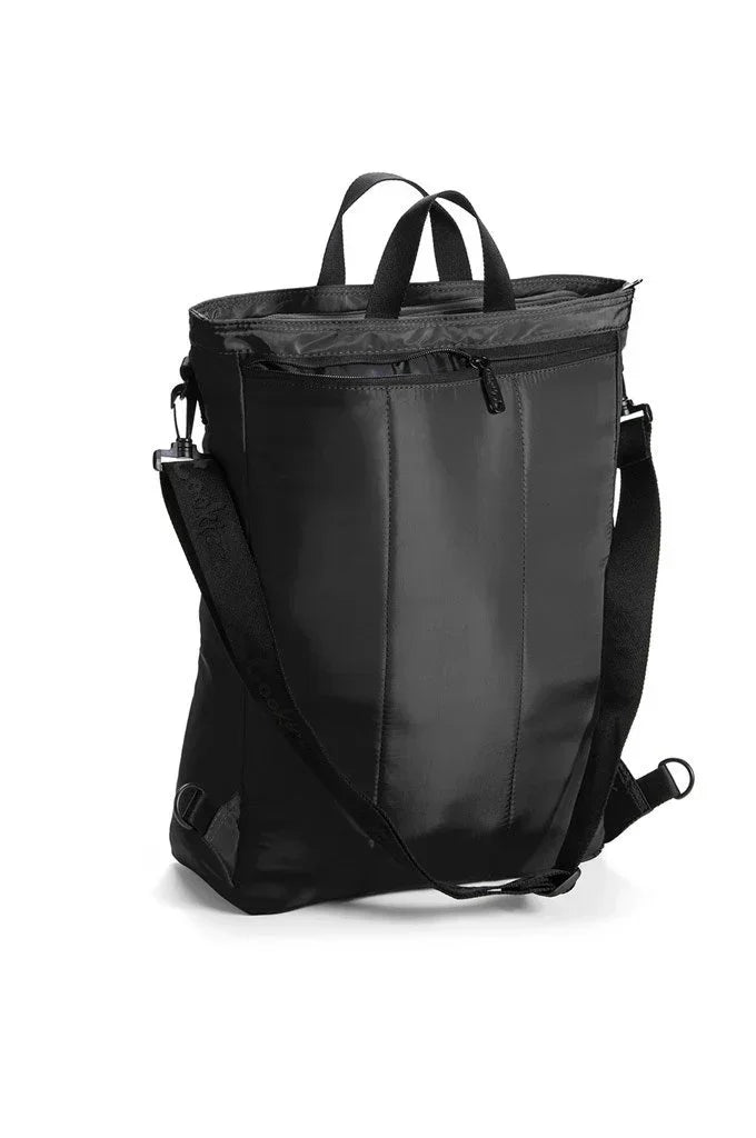 Cookies Slangin' backpack — smell proof zipper detail